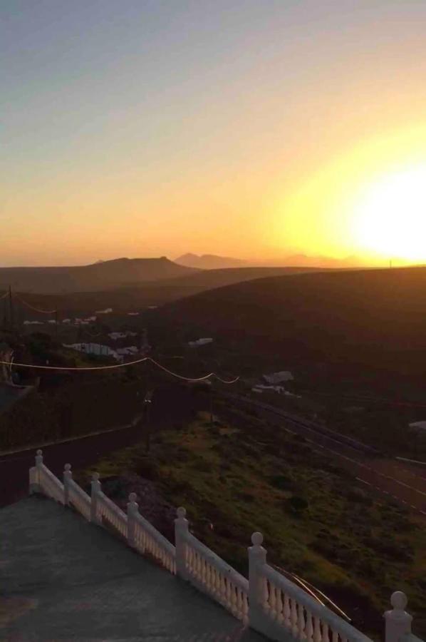 Las Nieves Suites Teguise  Kültér fotó